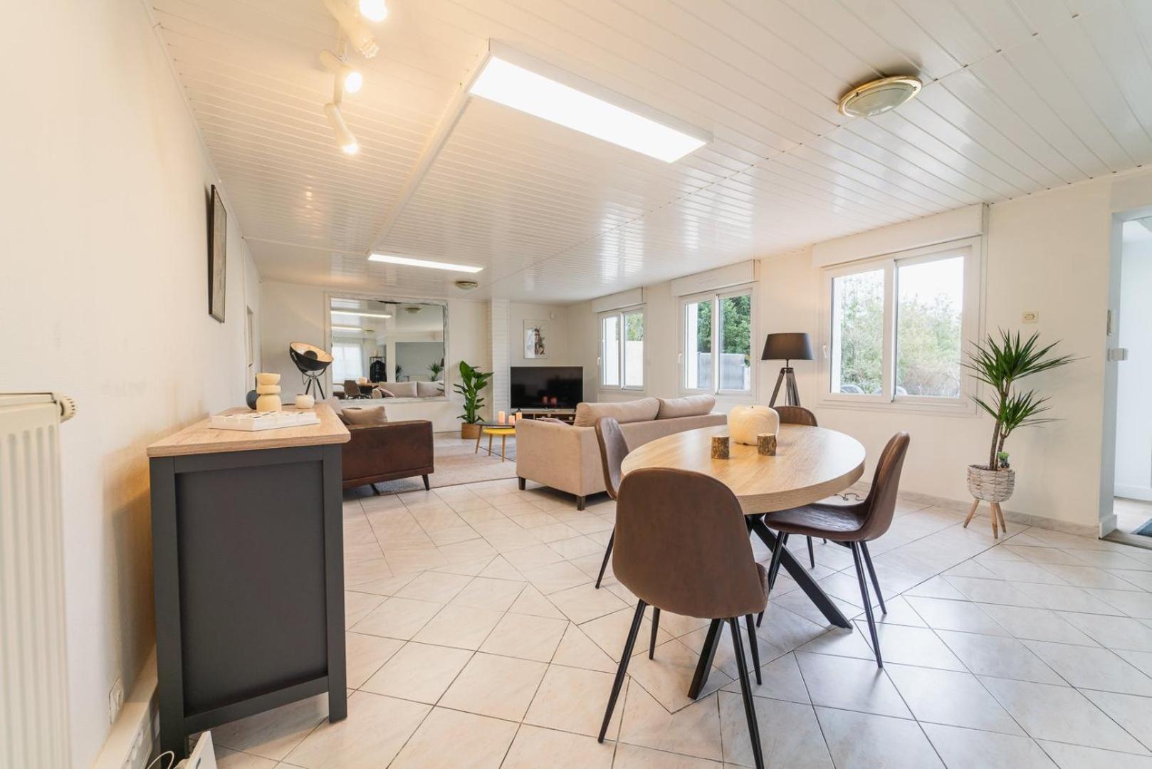 Ferienwohnung Le Gue Sourdeau: 150M² 5 Min From Futuroscope Chasseneuil-du-Poitou Exterior foto